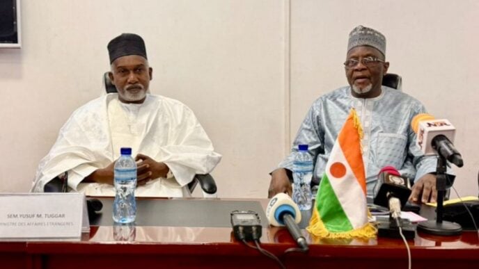 Yusuf Tuggar (left) with Bakary Sangaré, Nigerien minister of foreign affairs